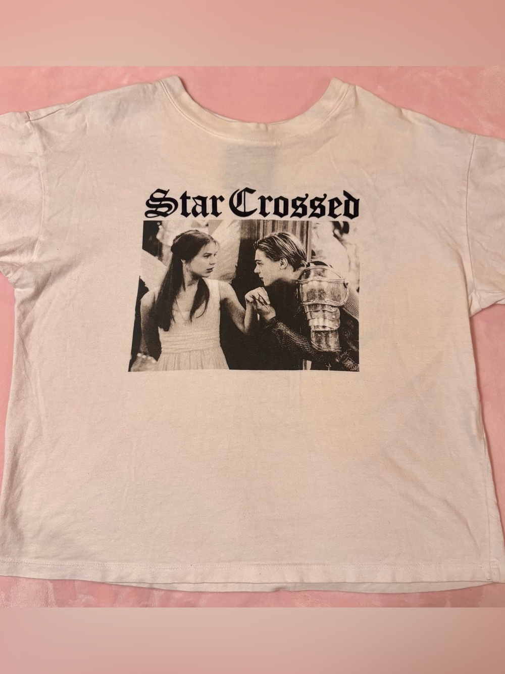 Forever 21 Romeo and Juliet Star Crossed Oversized Women’s Cropped White T Shirt